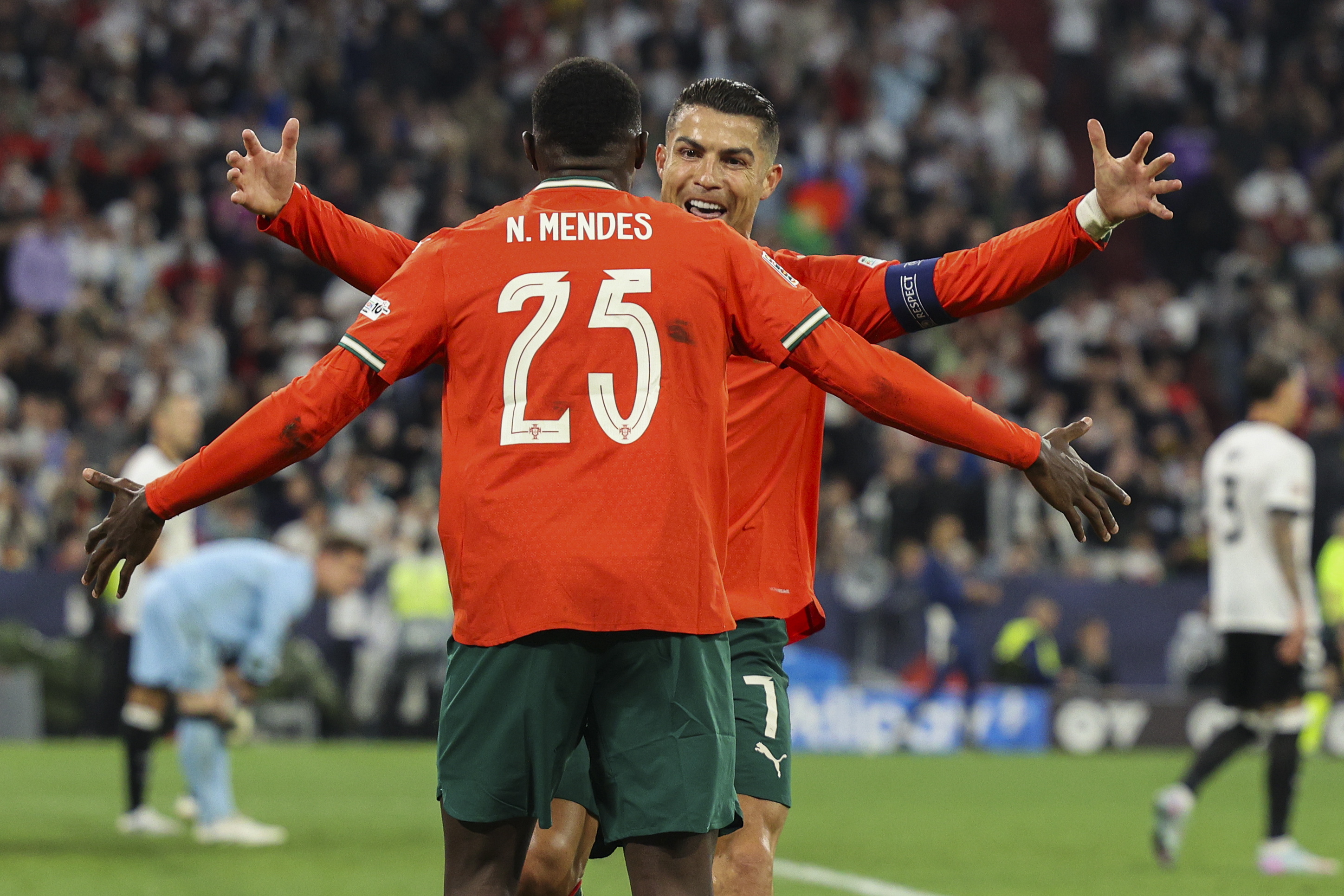 无惧强手!欧洲足球联赛新军表现抢眼 无惧强手!欧洲足球联赛新军表现抢眼