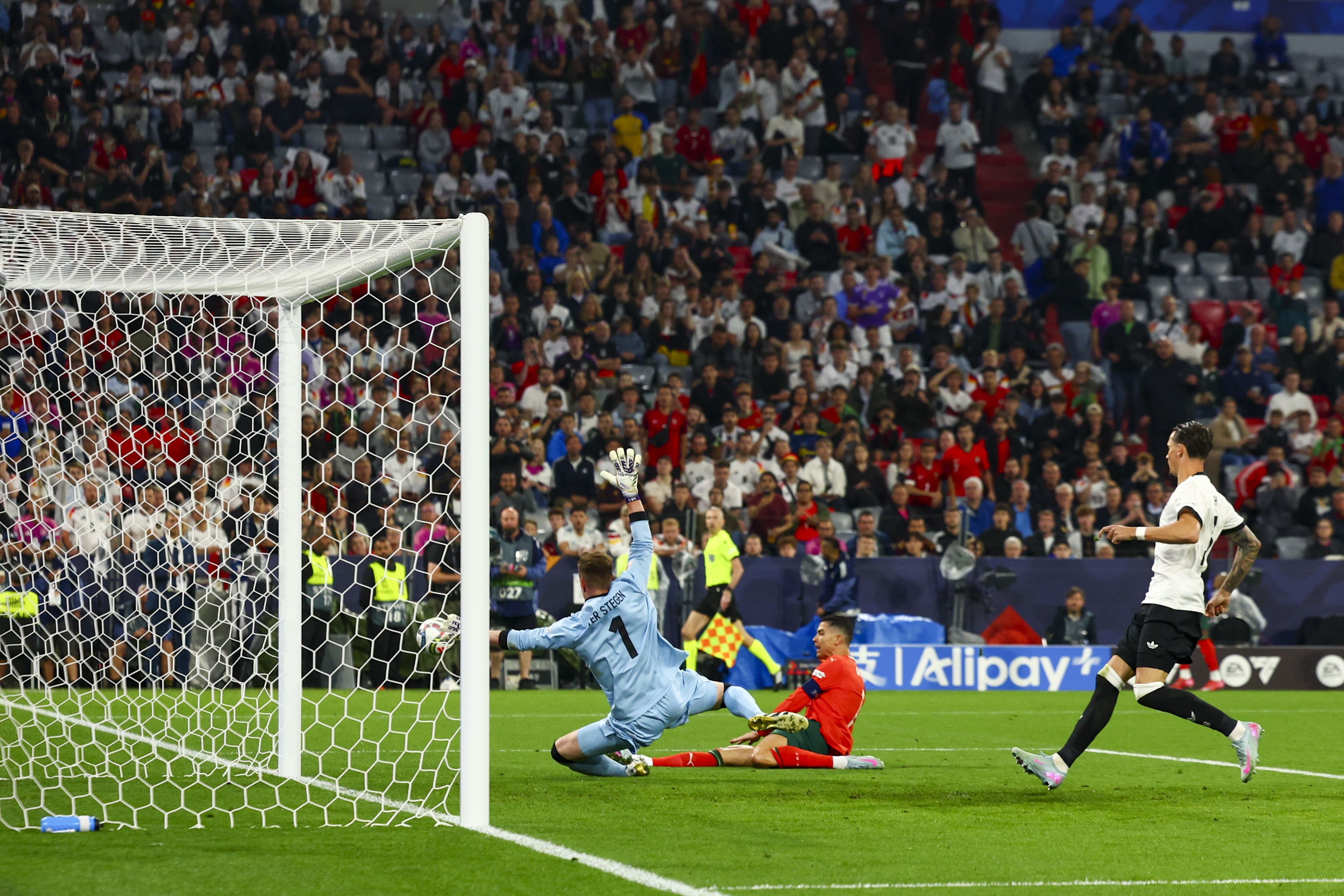 葡萄牙球队锋线火力强劲,希望再进一步 葡萄牙球队锋线火力强劲,希望再进一步