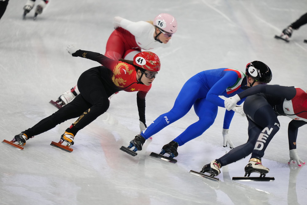 罗马尼亚队战胜冰岛队,晋级过程顺利的简单介绍 罗马尼亚队战胜冰岛队,晋级过程顺利的简单介绍