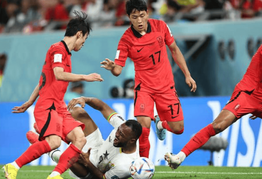 球员们在激烈比拼中展现出色的技术与意志