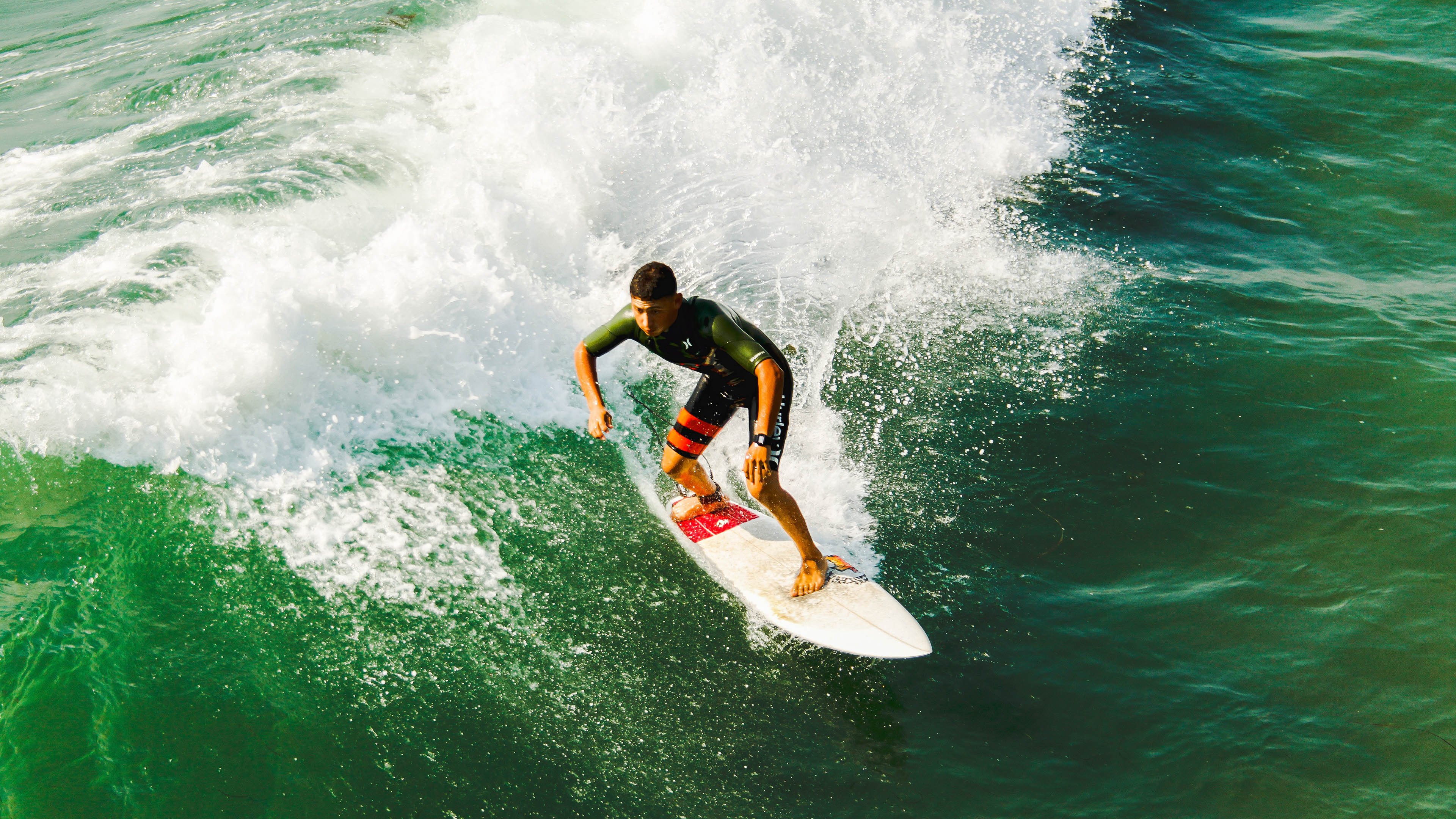 萨卡如利刃出鞘,英格兰强压比利时奏响青春风暴